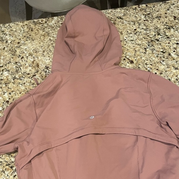 Lululemon Athletica Zip-Up Jacket in Dusty Pink - Picture 5 of 6